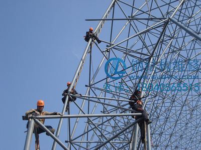 安裝后出現(xiàn)網(wǎng)架高強(qiáng)螺套筒松動(dòng)的解決方案(圖1)